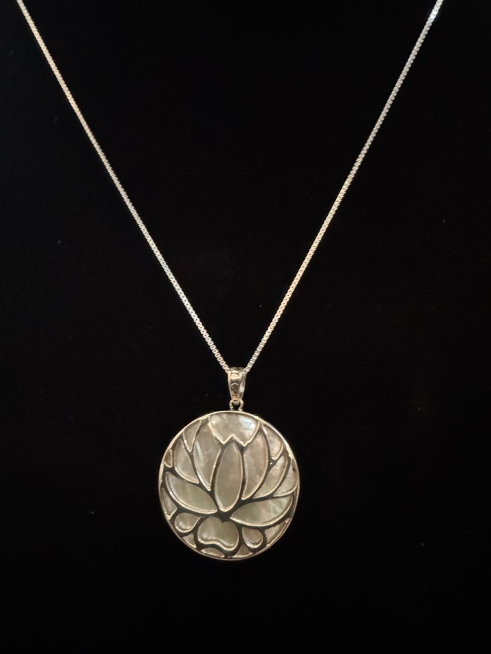 Mother of Pearl Lotus Pendant Necklace - sterling silver - Picture 2 of 6